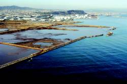 Desplaament de 600 metres de blocs de formig de les obres d'ampliaci del port de Barcelona (Gener 2007)